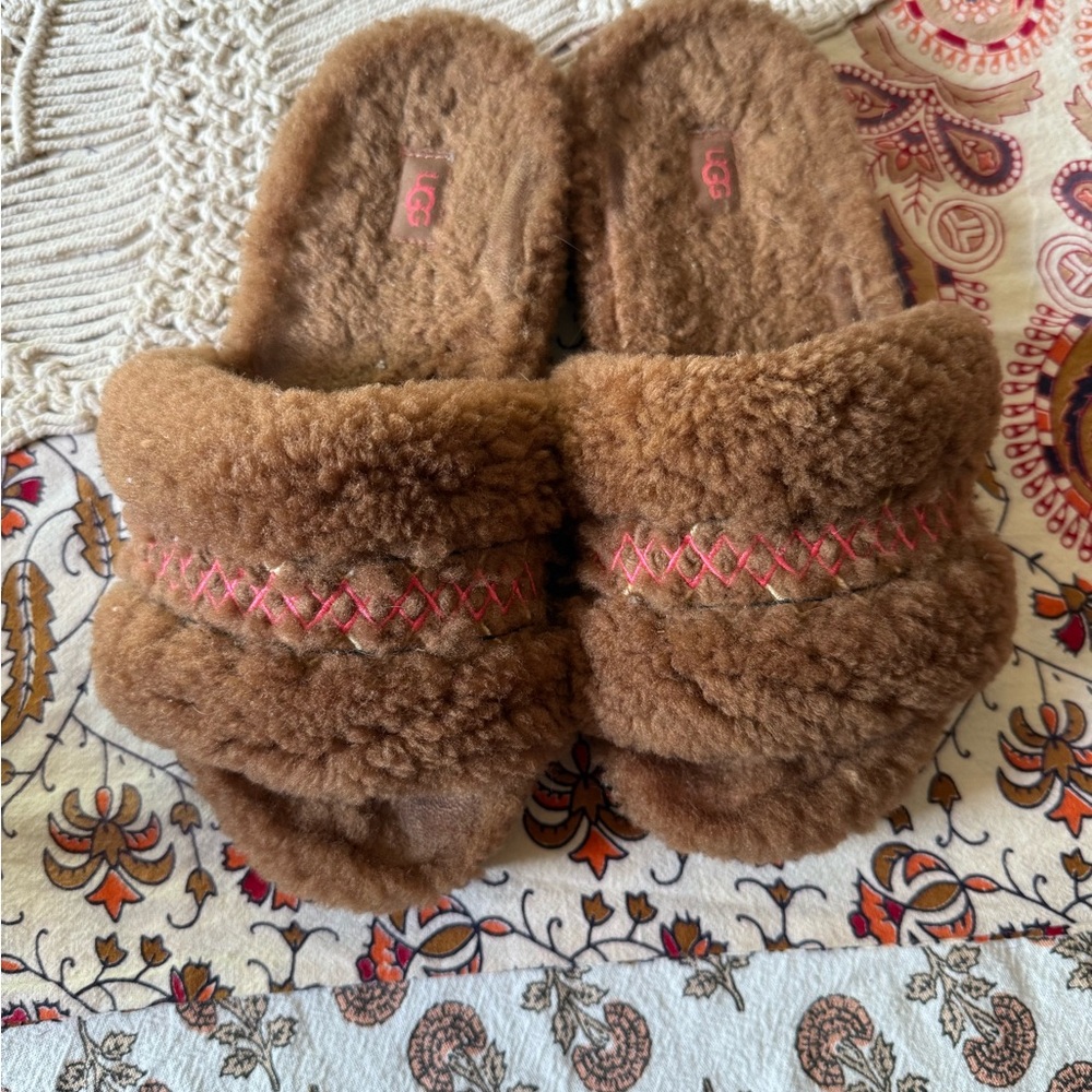 Ugg Slipper Slides Fluff Yeah Chestnut Size 9